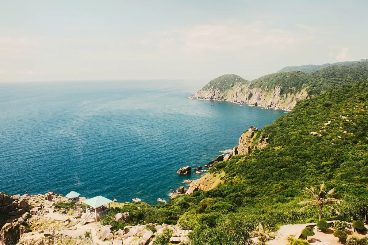 The coast at Mui Dai Lanh with turquoise water